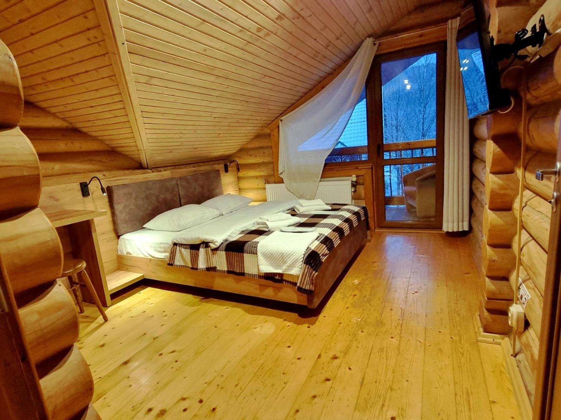 Hotel Bereg Bukovel Exteriör bild